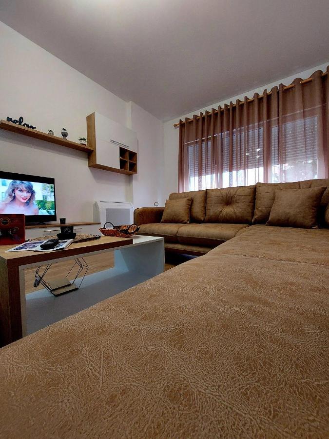 Gex Apartments Tirana Buitenkant foto