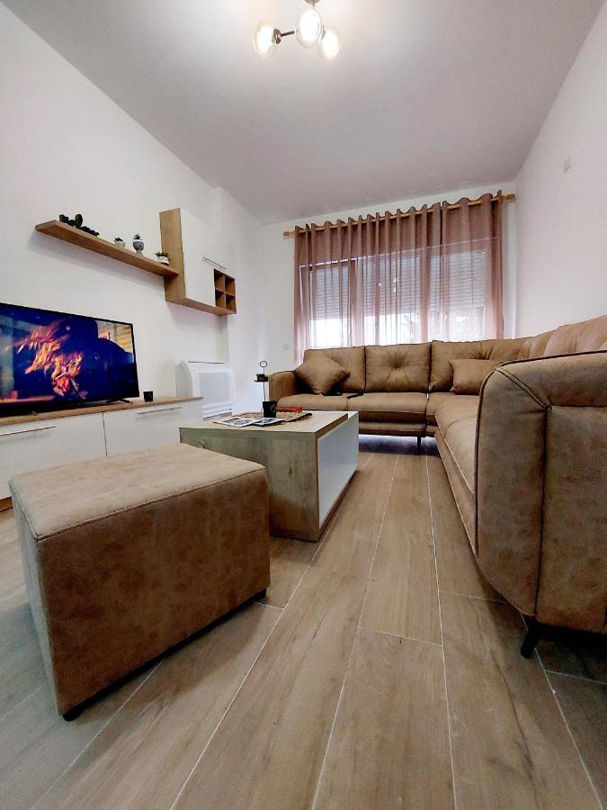 Gex Apartments Tirana Buitenkant foto