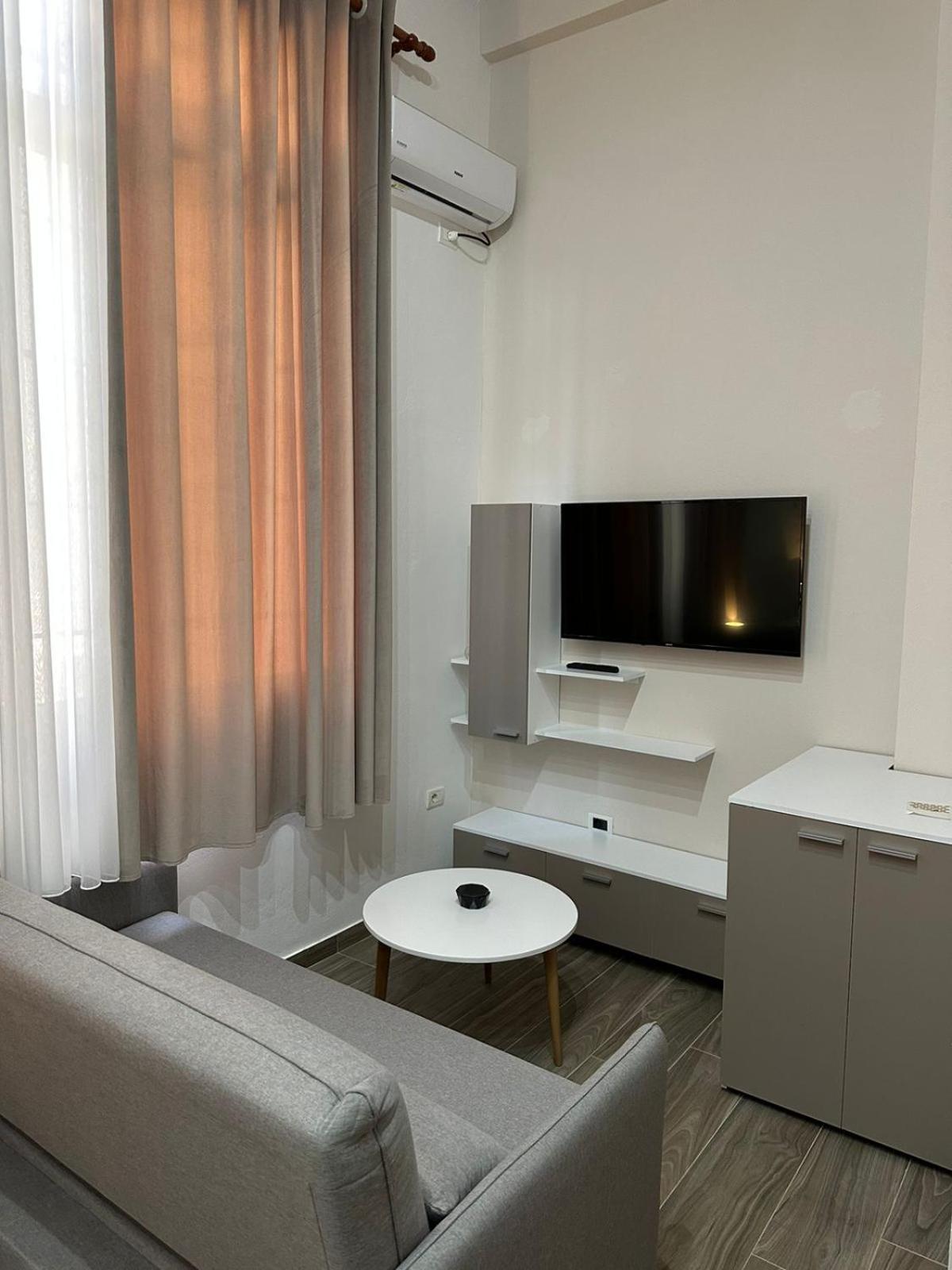 Gex Apartments Tirana Buitenkant foto